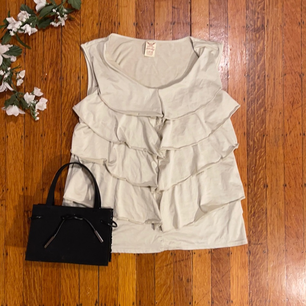 Women’s sleeveless top